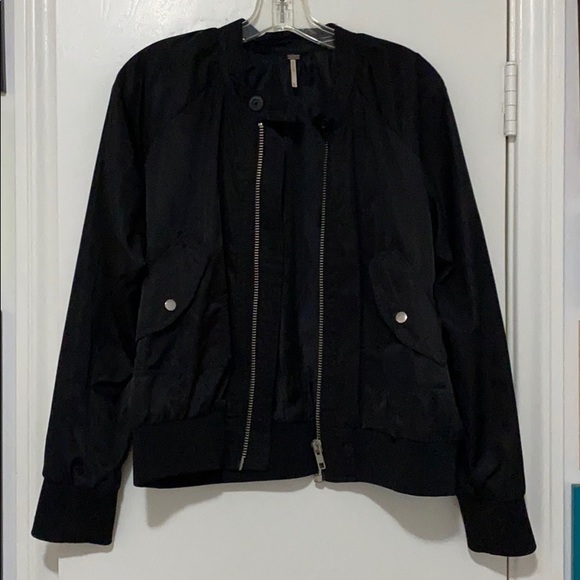 Free People black bomber jacket - Picture 2 of 6